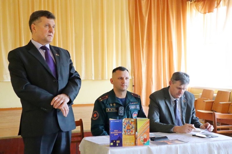 Не лишний раз  о безопасности В Кремяницком сельсовете состоялся широкомасштабный сельский сход