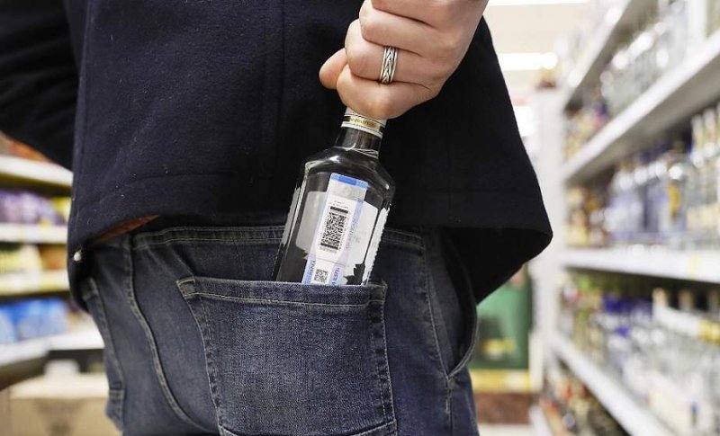 Когда стоимость не имеет значения Суд вынес приговор в отношении зельвенца похитившего бутылку водки в магазине