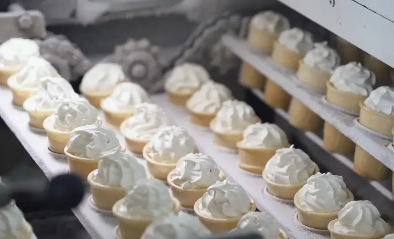 В Беларуси создали сухую смесь для приготовления мягкого мороженого