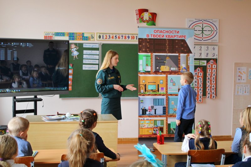 Дома  без беды В Голынковской и Деречинской средних школах прошли уроки безопасности