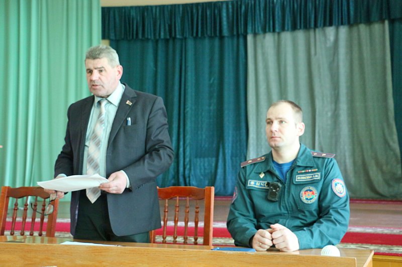 На повестке дня  безопасность людей В агрогородке Каролин состоялся широкомасштабный сельский сход