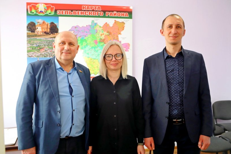 С Днём работников землеустроительной и картографогеодезической службы Поздравление от руководства района