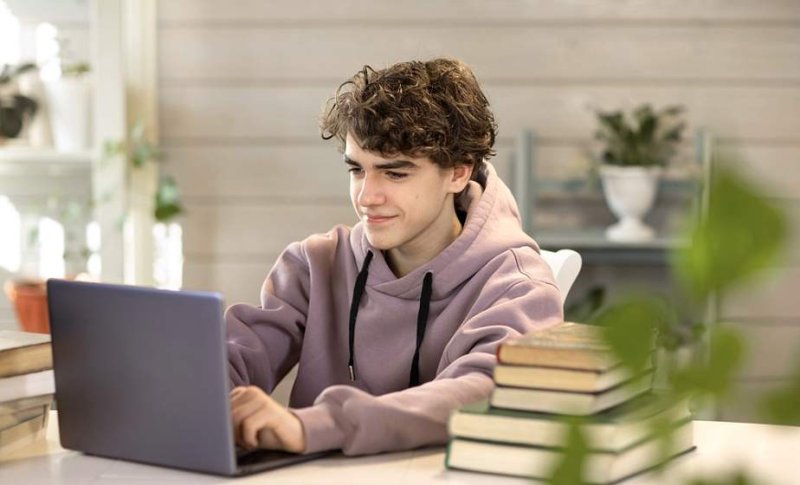 В Беларуси расширят перечень работ для подростков