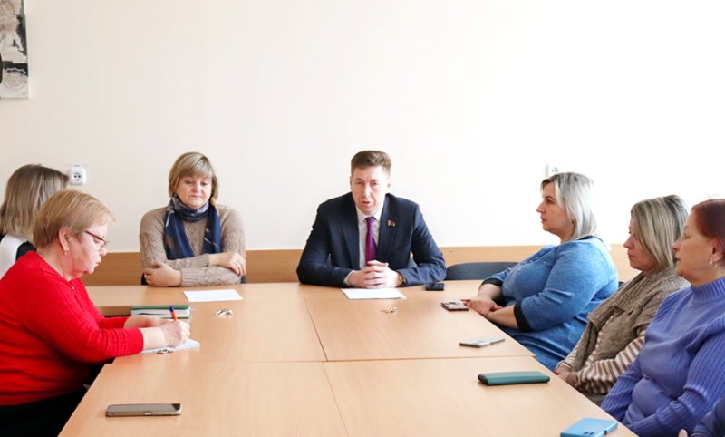 В Зельве прошли День правового просвещения и правовой профсоюзный прием