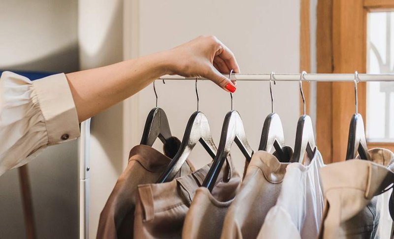 Куда отдать ненужные вещи с пользой для кошелька