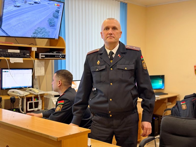 В профессию  по зову сердца Как Михаил Грицко связал свою судьбу с оперативнодежурной службой Зельвенского РОВД