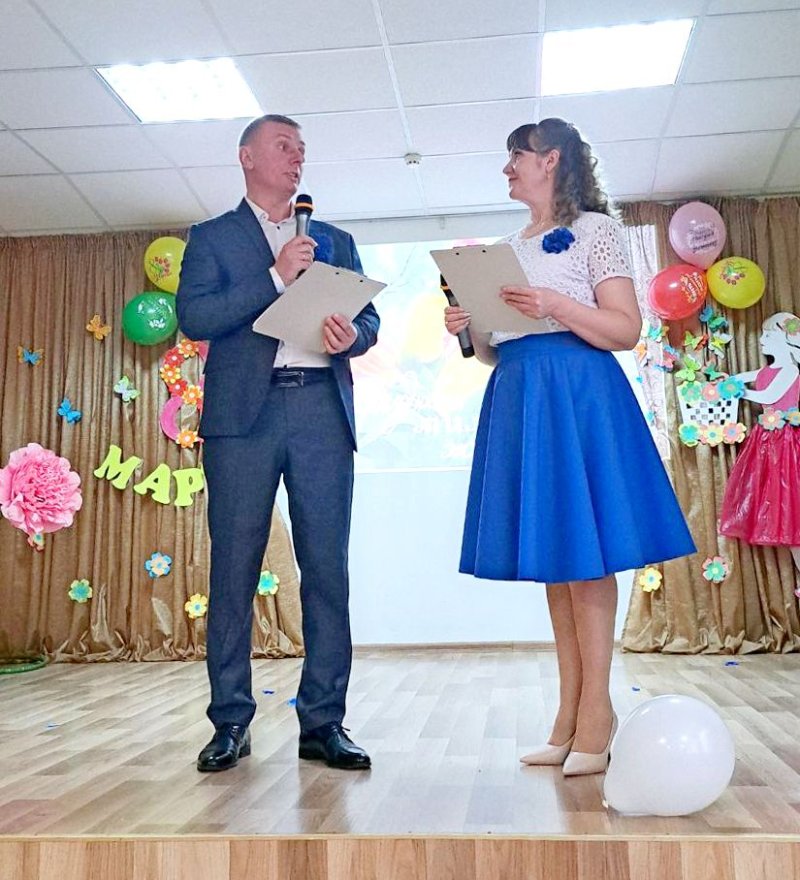 Весь мир начинается с женщины В честь  Марта в санаторной школе прошел праздничный концерт