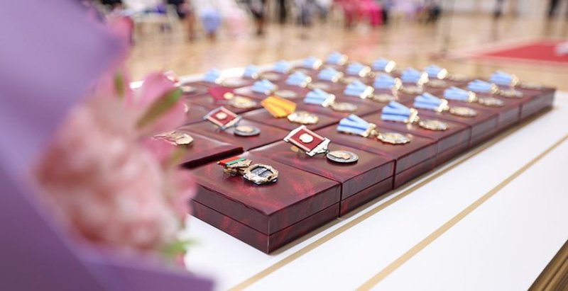 Александр Лукашенко вручил госнаграды женщинам из различных сфер деятельности и регионов страны