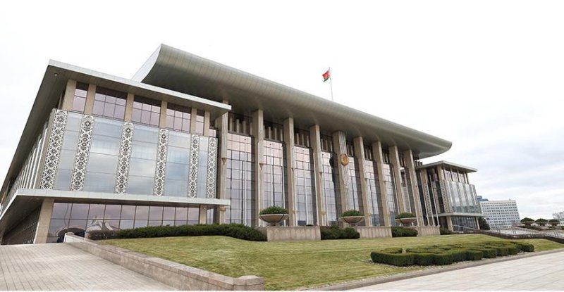 Александр Лукашенко подписал указ об информационной системе обмена сведениями об иностранных гражданах и лицах без гражданства