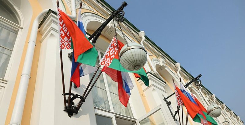 Беларусь и Россия уравняли электоральные права для граждан