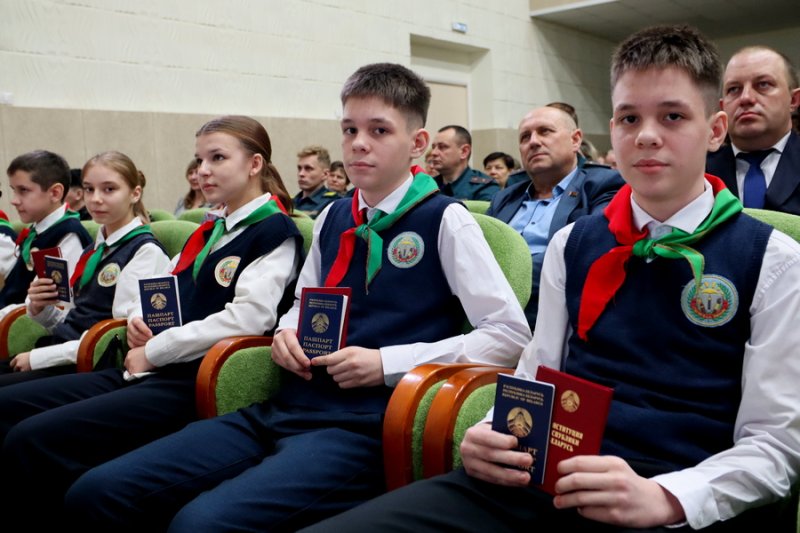 Первые паспорта госнаграды концерт В Зельве состоялось торжественное мероприятие в честь Дня Конституции Республики Беларусь