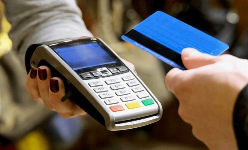 С  ноября маршрутки обязаны будут принимать безналичную оплату