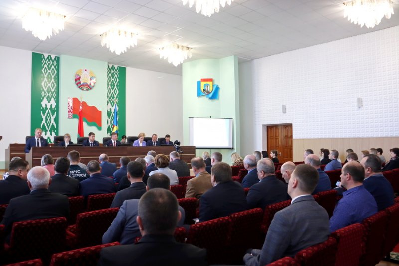 Благоустройство порядок и дисциплина  Вопросы наведения порядка на земле обсудили на очередном заседании райисполкома