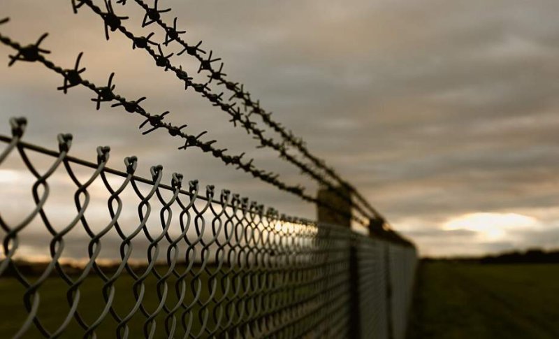 Мы так не договаривались Железный занавес так занавес