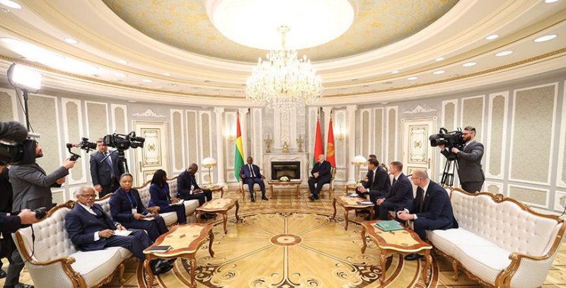 Александр Лукашенко заявил о готовности договариваться о сотрудничестве с ГвинеейБисау по всем направлениям