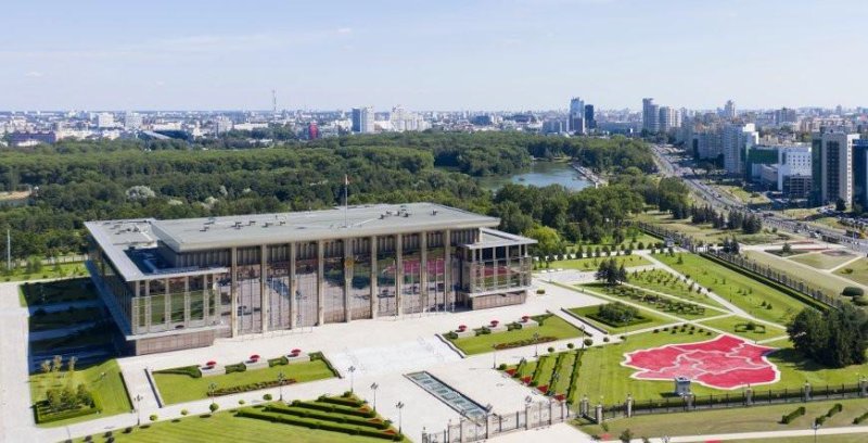 Александр Лукашенко поздравил зарубежных лидеров с й годовщиной Великой Победы