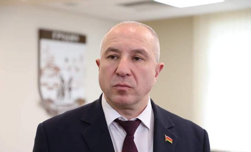 Юрий Караев поздравил жителей Гродненской области с Днем Государственного флага Государственного герба и Государственного гимна Республики Беларусь