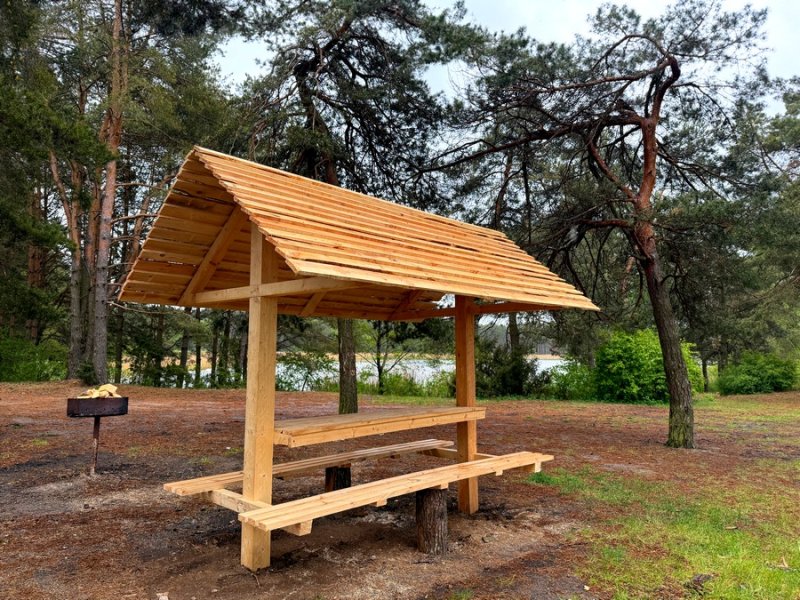 Как обновилась зона отдыха у водохранилища в лесном массиве вблизи деревни Лавриновичи