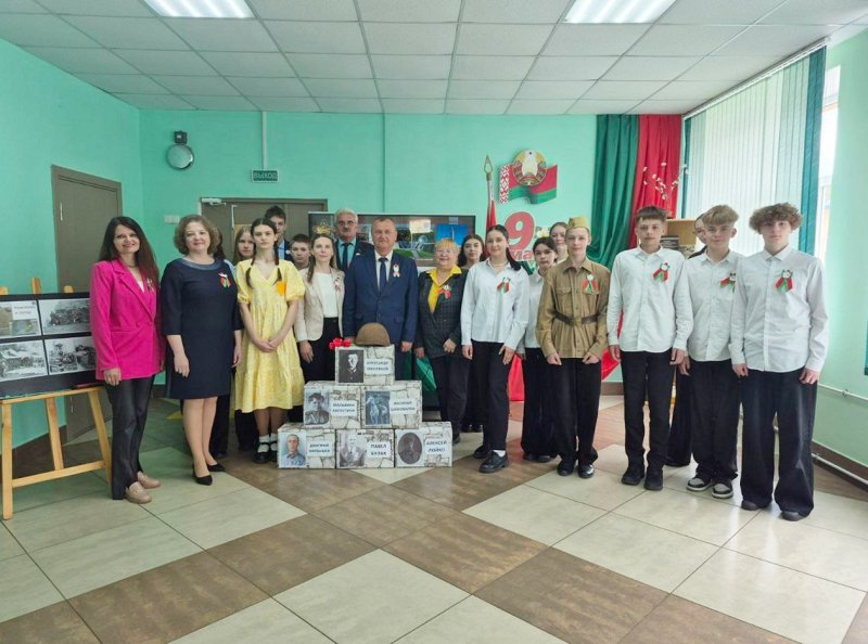 У гмназ  адбыся Урок мужнасц  мру