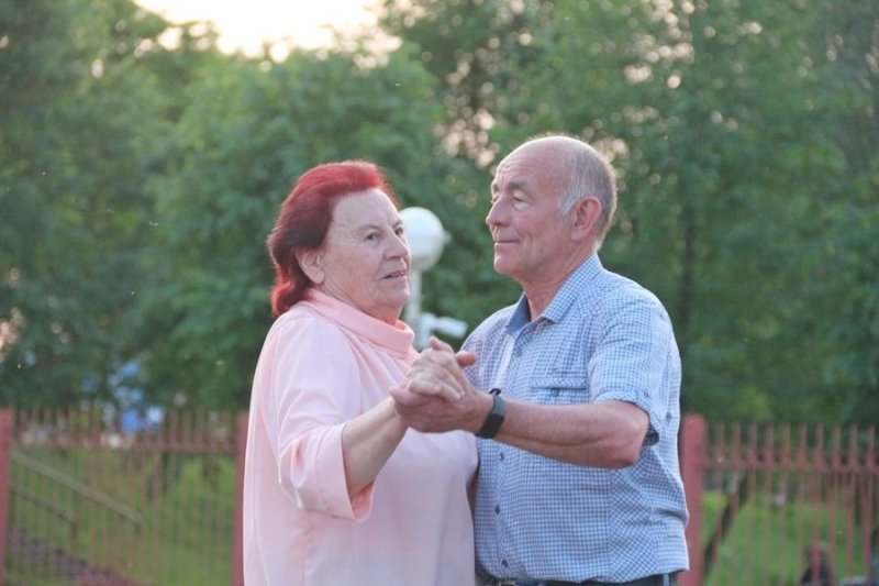 Танцуй пока молод душой Летний танцевальный сезон открыт в Зельве