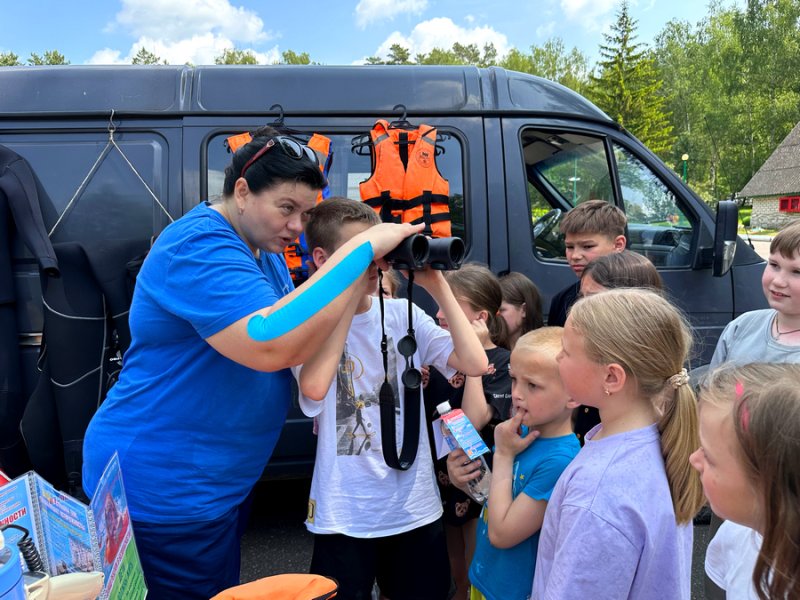 Отдыхающим лагеря Голубая волна рассказали какими должны быть безопасные каникулы