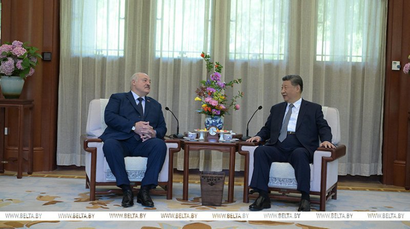 Лукашенко и Си Цзиньпин договорились сделать все чтобы никакие штормы и вьюги не нарушили единство