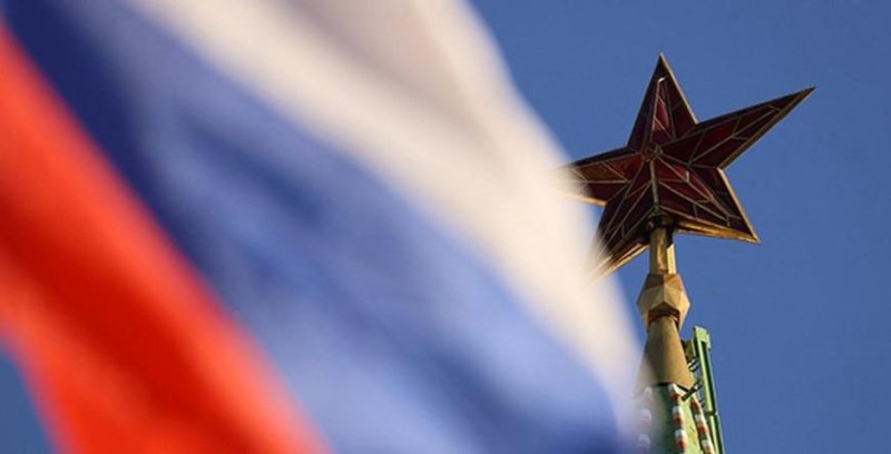 Александр Лукашенко поздравил Президента России Владимира Путина с Днем России