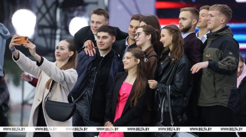 Президент Беларуси Молодость  время первых серьезных решений и выбора жизненного пути