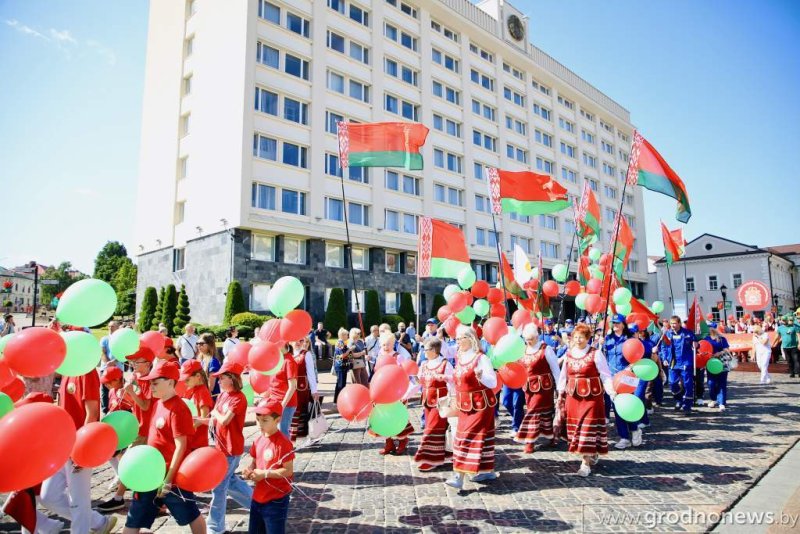 Поздравление Гродненского облисполкома и Гродненского областного Совета депутатов с Днем Независимости Республики Беларусь