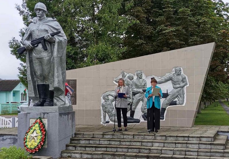 День освобождения Елки от фашистов предоставил еще один повод вспомнить героев военного лихолетья участникам прошедшего в агрогородке митинга