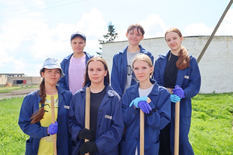 Лето с пользой Как трудится студотряд в госпредприятии Бородичи