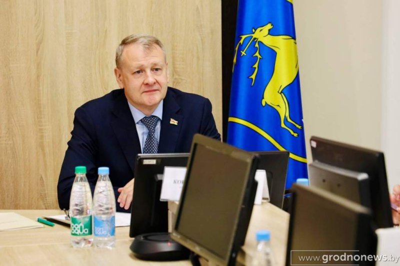 Помощник Президента  инспектор по Гродненской области Константин Бурак провел прямую линию и личный прием граждан в Октябрьском районе города Гродно