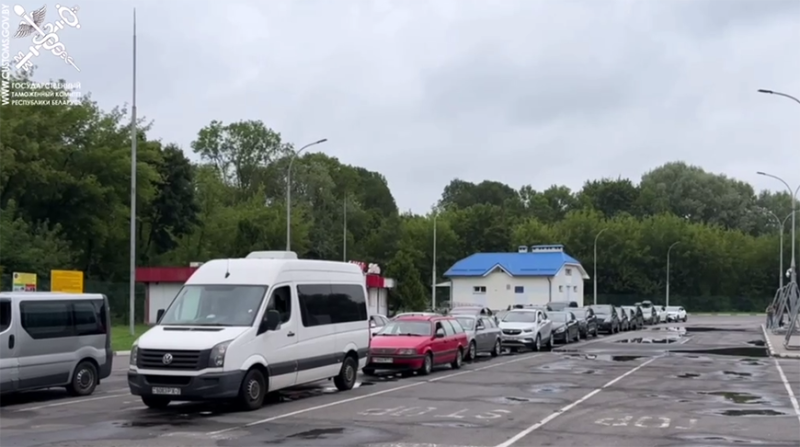 Неритмичная работа польской стороны В ГТК пояснили причины очередей на границе