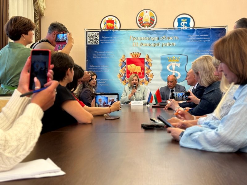 Прессконференция посвященная предстоящему IV Съезду малых городов Гродненской и Нижегородской областей собрала журналистов двух сторон в Щучине