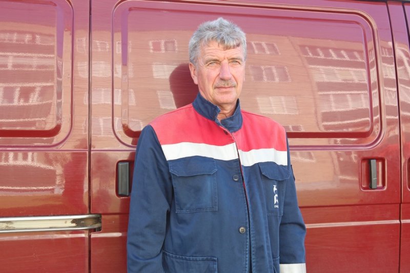 Пример преданности выбранному делу показывает электромонтер Сергей Лазовский