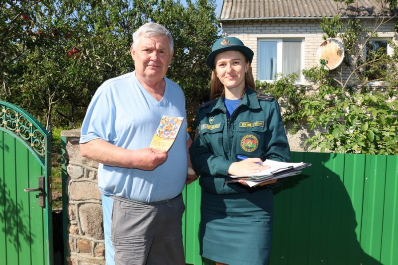 Забота РОЧС об общей безопасности  в основе пожарнопрофилактической работы в жилом секторе Зельвы