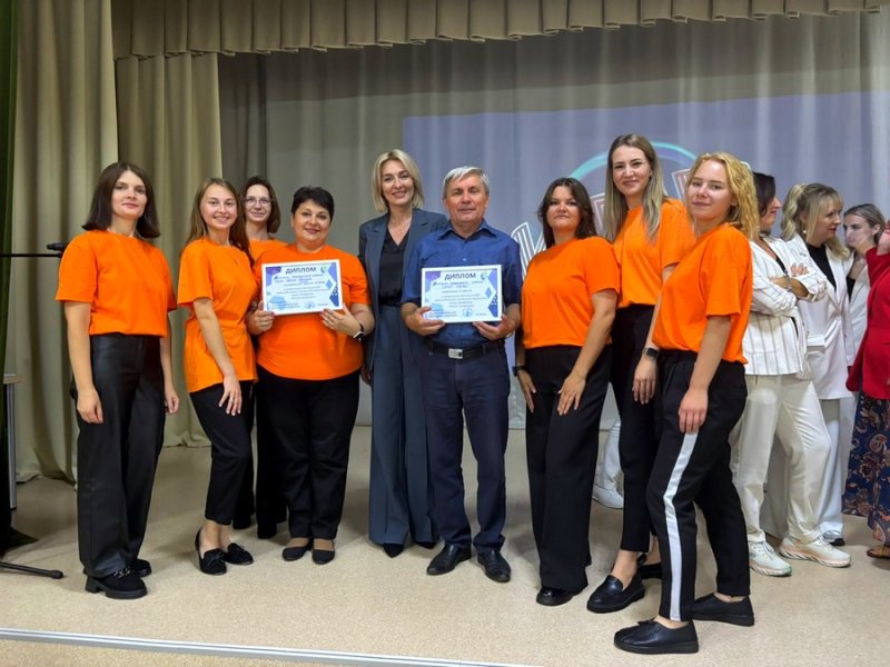 Зельвенцы удостоены диплома призера фестиваля КВН Юмор в профессии