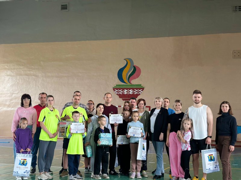 Сила в семье в Зельве прошел спортивный праздник