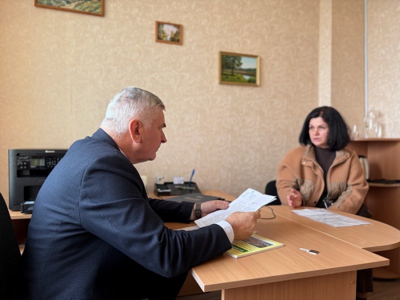 Фокус на важном Парламентарий Валентин Семеняко посетил Зельвенский район