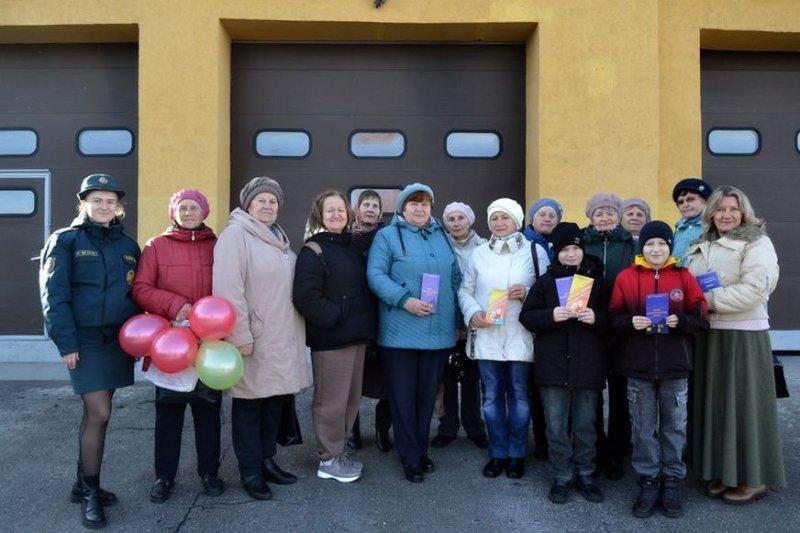 Посетители отделения обеспечения дневного пребывания для граждан пожилого возраста  ЦСОН побывали в райотделе МЧС