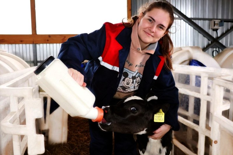 К профессии с любовью Марина Савик трудится ветфельдшером на МТК Угринь