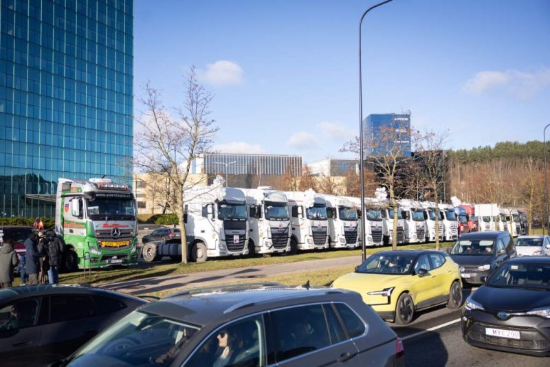 Долгая дума  лишняя скорбь Почему Литва не решает вопрос с застрявшими в Беларуси фурами