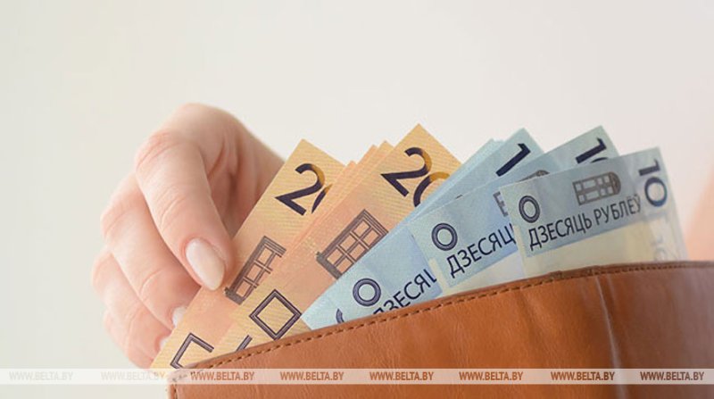 Средняя зарплата в Беларуси в октябре составила Br