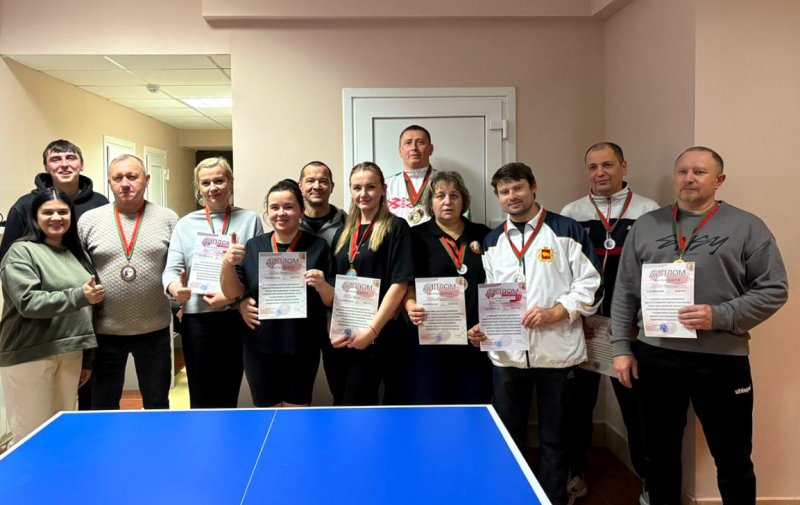 Турнир по теннису определил лучшую команду