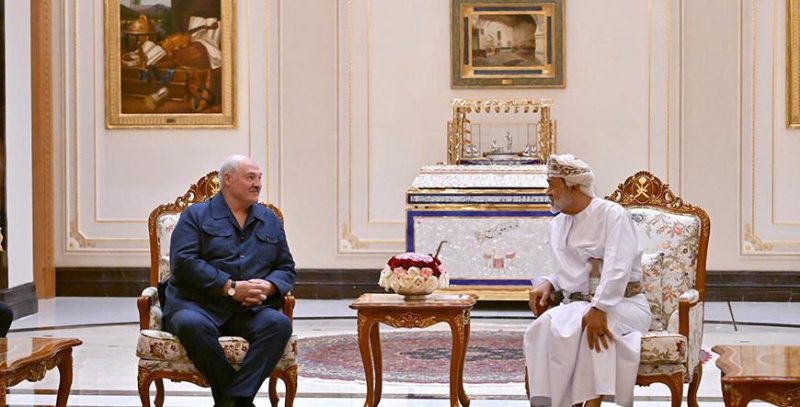Александр Лукашенко  декабря провел встречу с Султаном Омана Хайсамом бен Тареком Аль Саидом