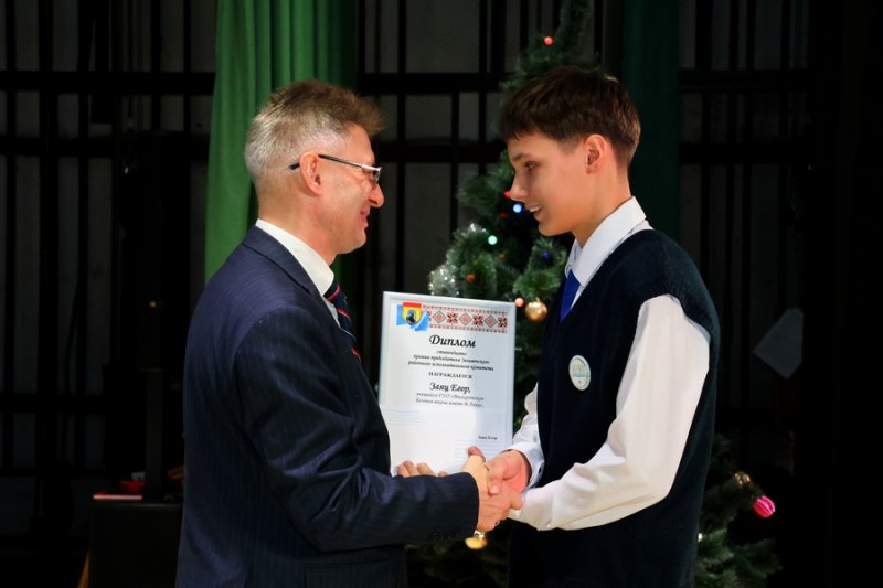 На XX встрече главы района с одаренными детьми и отличниками учебы награждены более  юных зельвенцев