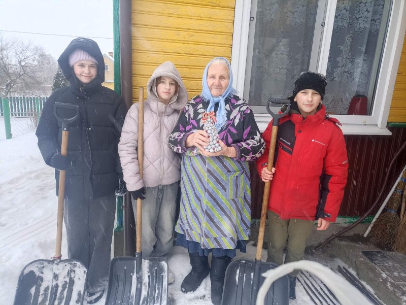 Эстафета добра волонтерский десант школьников Зельвенщины в действии