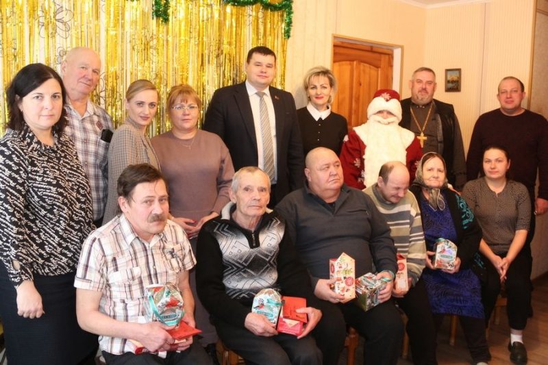 Знак внимания  бесценен Сегодня постояльцы дома самостоятельного совместного проживания в деревне Октябрьская принимали гостей