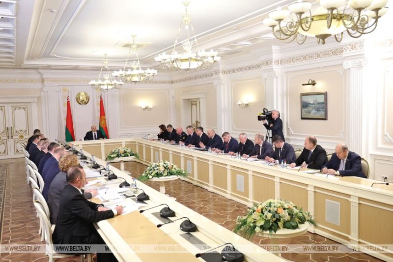 Александр Лукашенко о перспективах Витебской области Нужен пошаговый антикризисный план