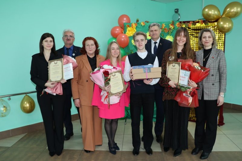 Три педагога одна победа кто представит Зельву на областном этапе конкурса Учитель года Республики Беларусь